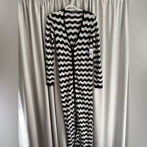 NWT Black and White Zigzag womens dress